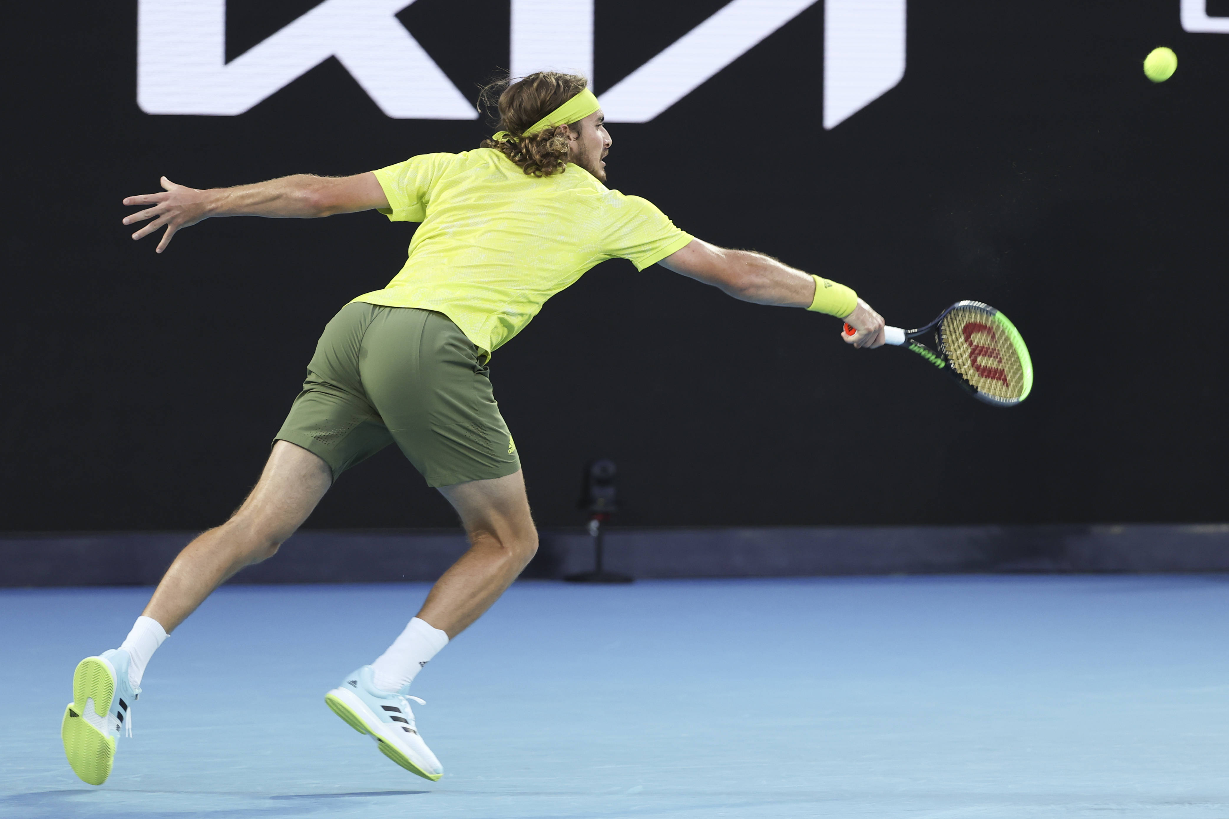 拉沃尔杯翻盘澳网，西西帕斯惊艳四座